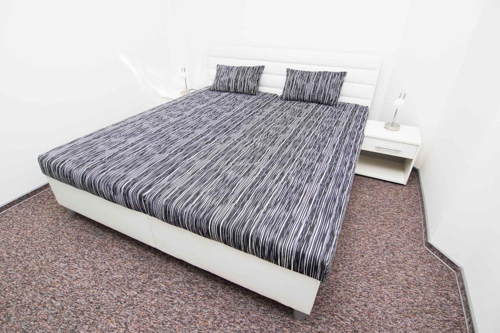 Apartmany Anna Nicole Karlovy Vary Esterno foto
